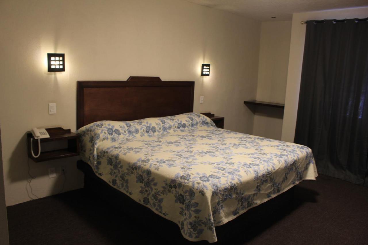 Hotel Meson Del Puente Acámbaro Zewnętrze zdjęcie