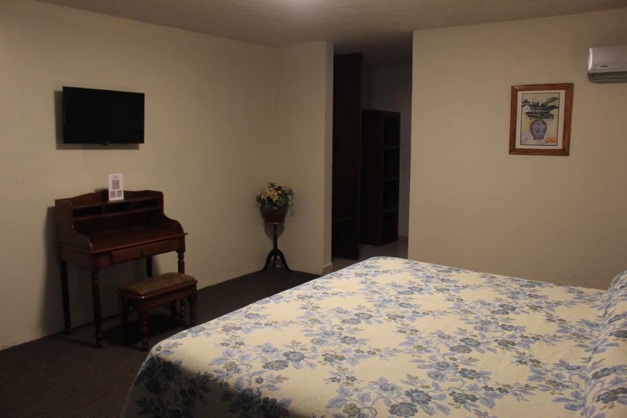 Hotel Meson Del Puente Acámbaro Zewnętrze zdjęcie