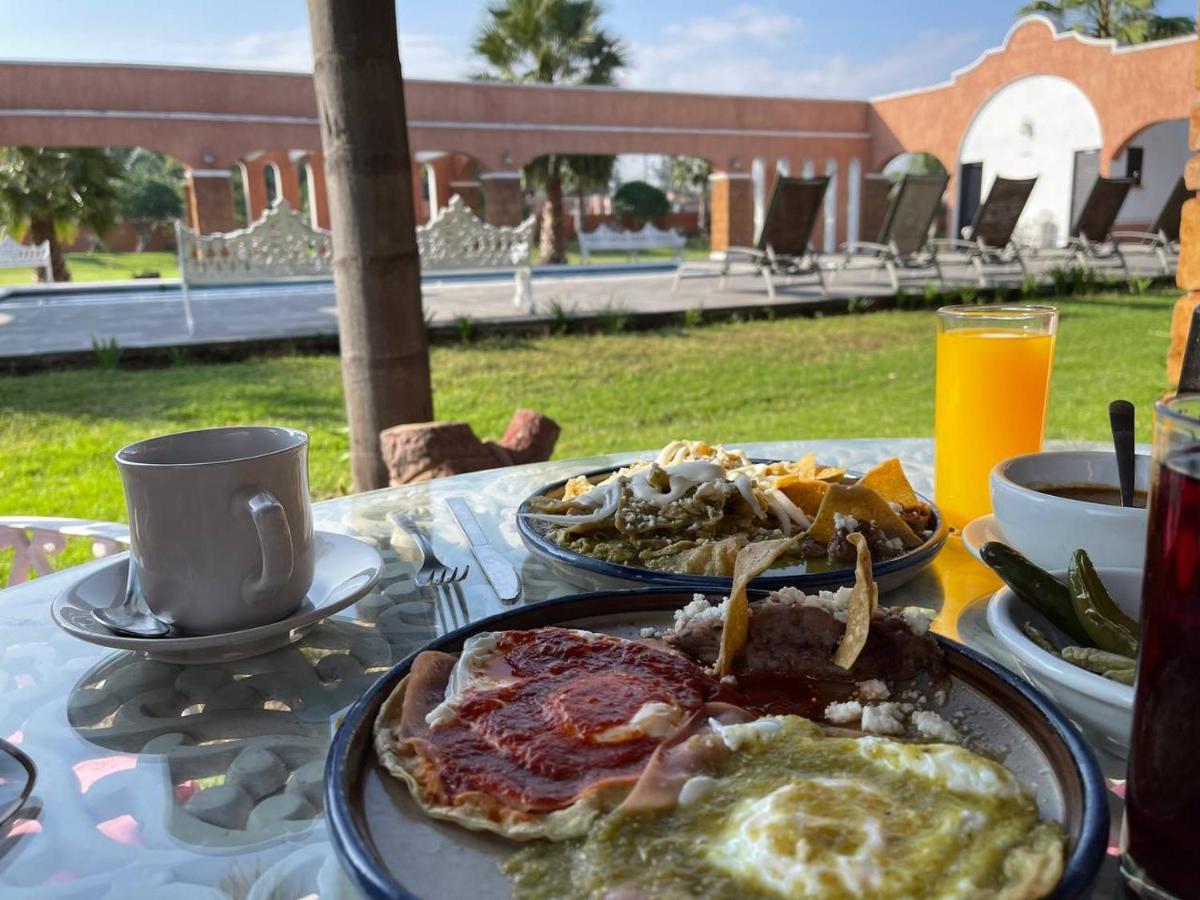 Hotel Meson Del Puente Acámbaro Zewnętrze zdjęcie
